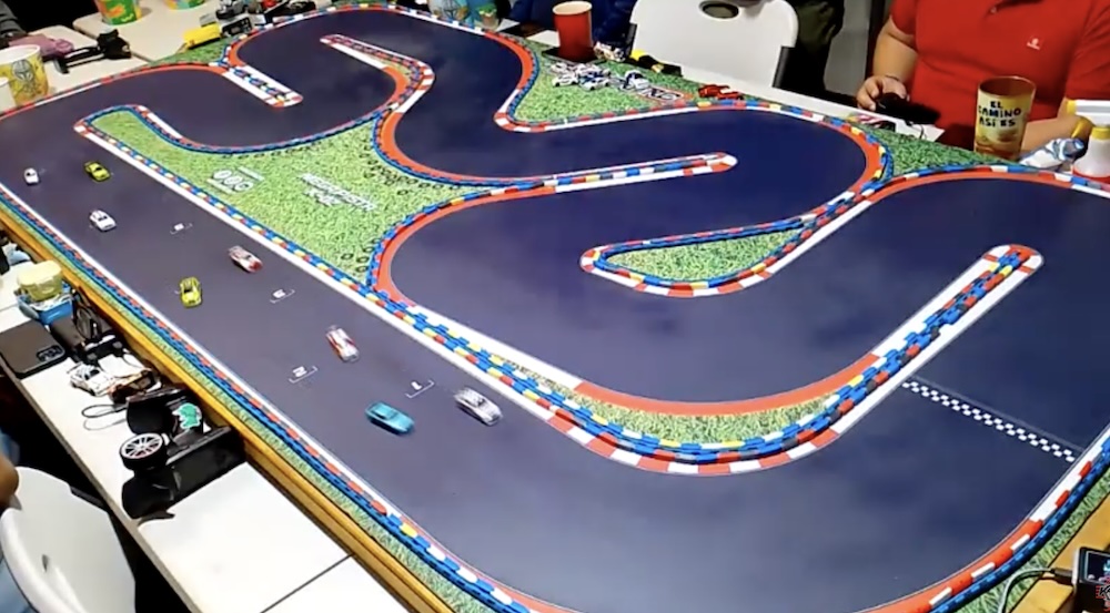 Circuit RC 1/76 avec ses bordures, utilisé lors d’une compétition au Mexique