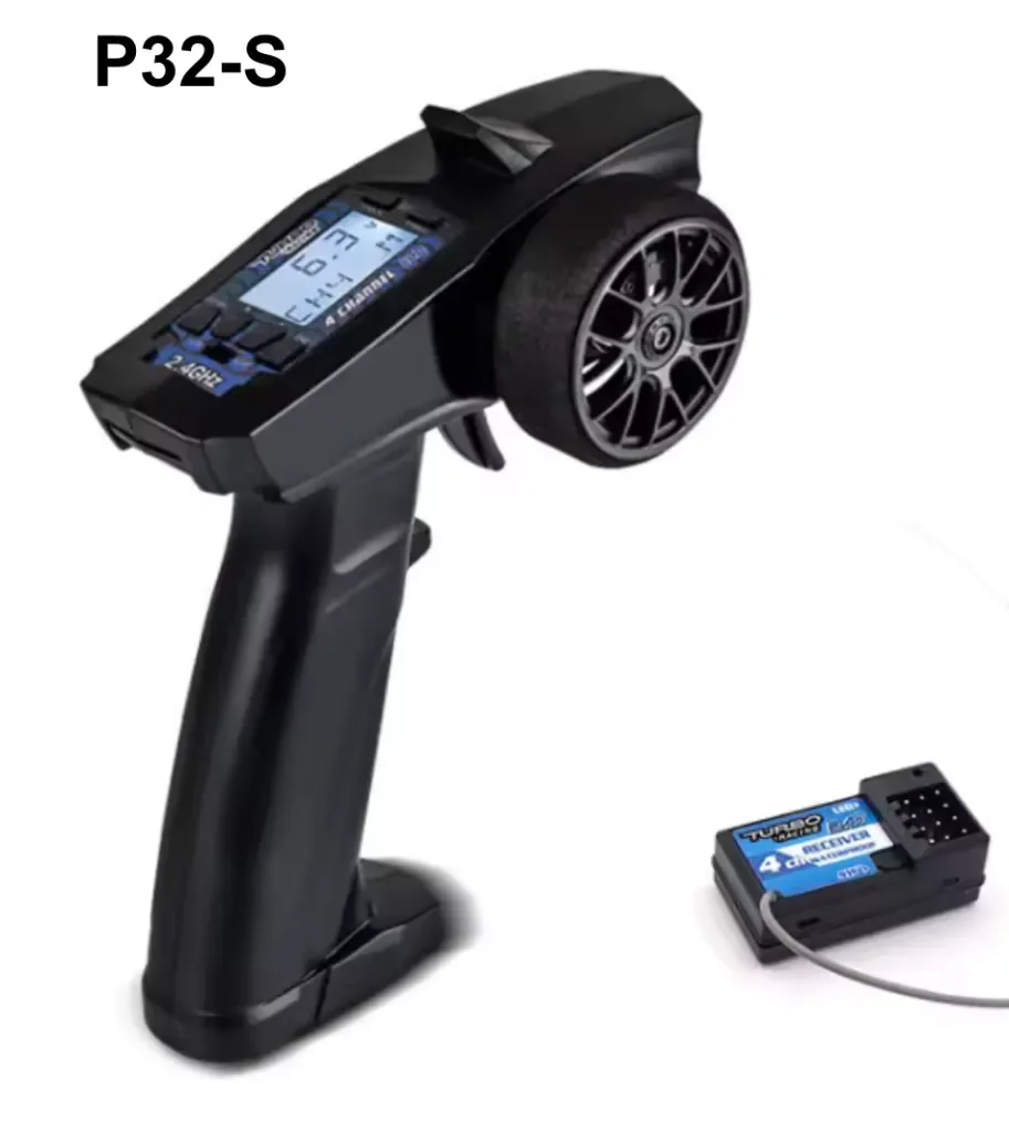 Radiocommande Turbo Racing P32-S noire à quatre voies avec son écran LCD et son récepteur